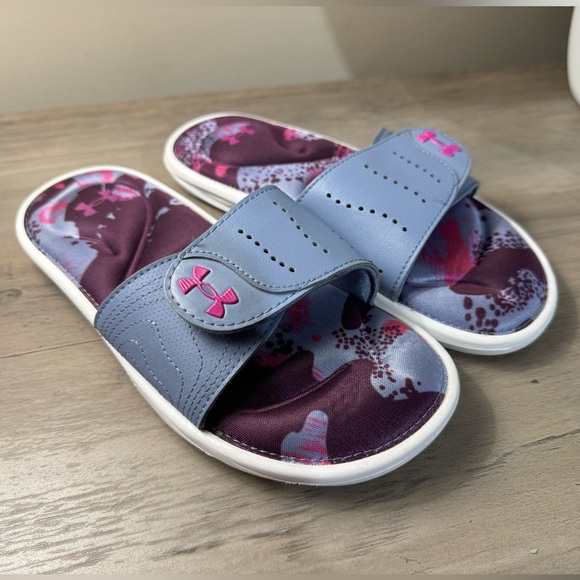 Under Armour Pink N Purple Camo Slip Ons Womens Sz 6 - Picture 1 of 8
